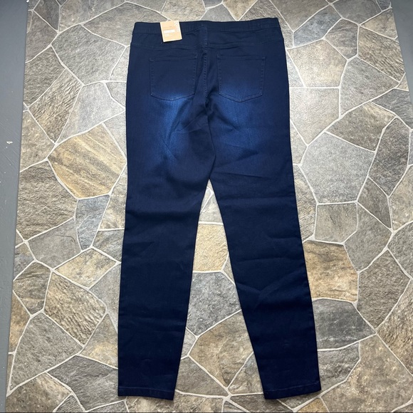 R1893 Roebuck & Co. Skinniest Leg Legging - Picture 3 of 10